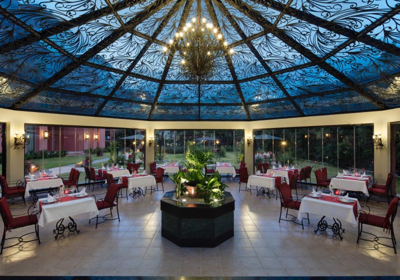 Ausstattung & Service