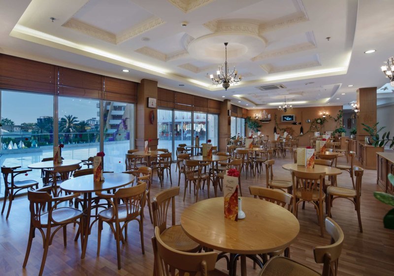 Ausstattung & Service