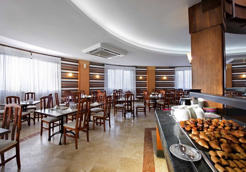 Ausstattung & Service