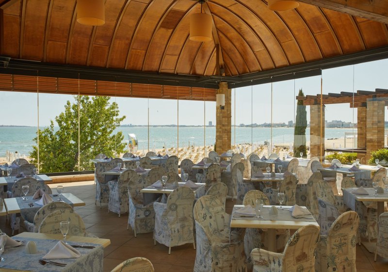 Ausstattung & Service