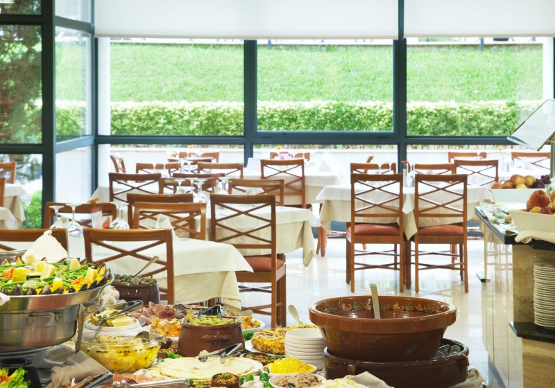 Ausstattung & Service