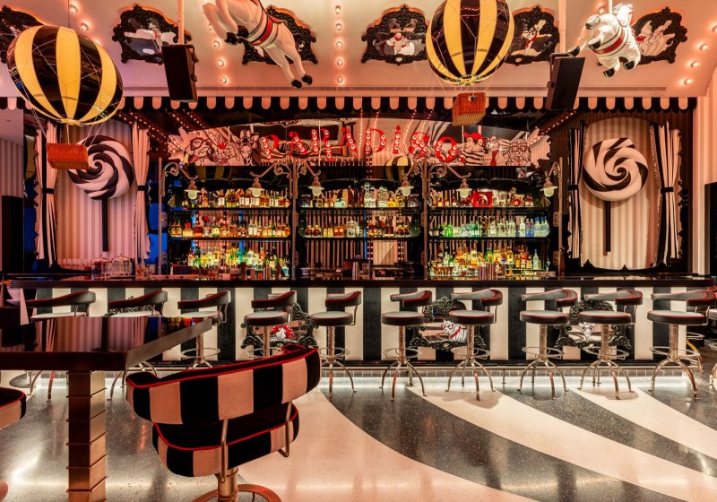 Ausstattung & Service