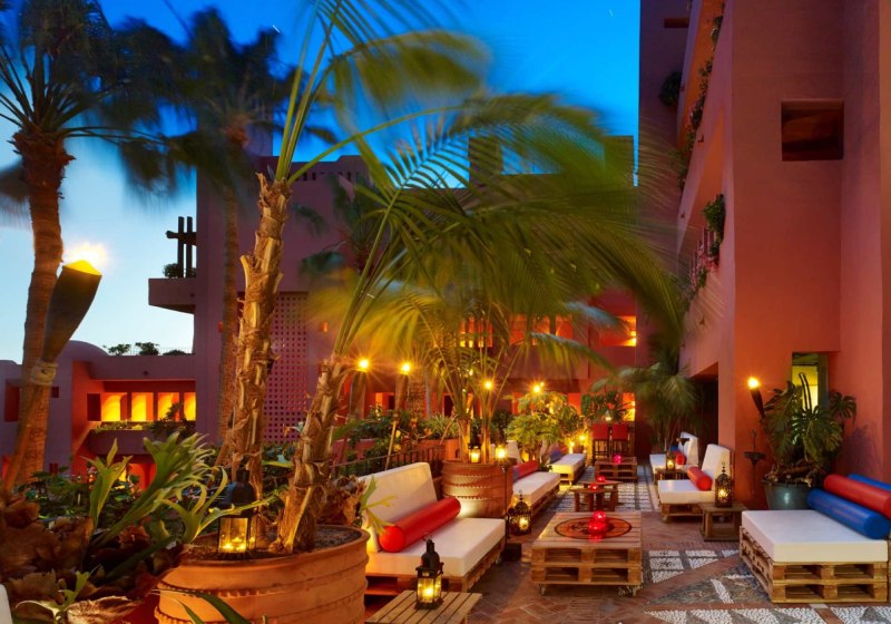 Ausstattung & Service