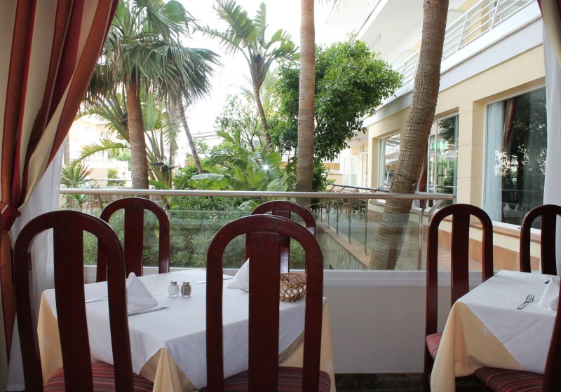 Ausstattung & Service