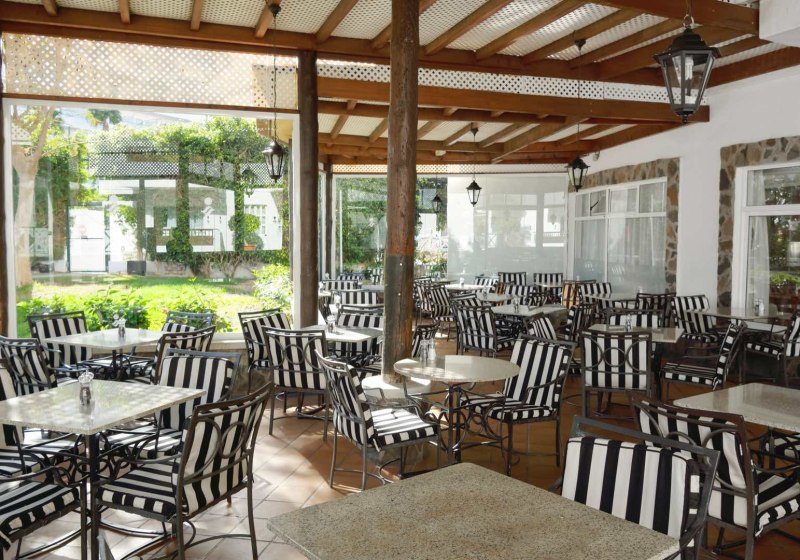 Ausstattung & Service