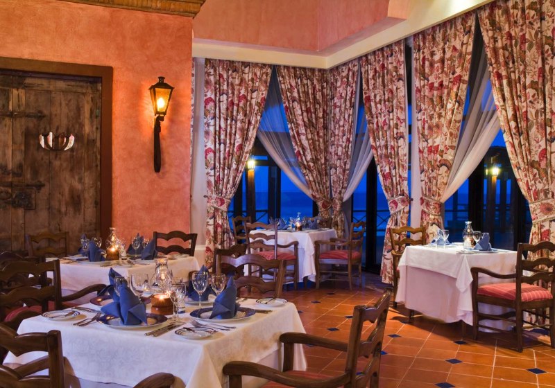 Ausstattung & Service