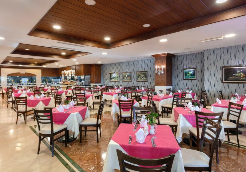 Ausstattung & Service