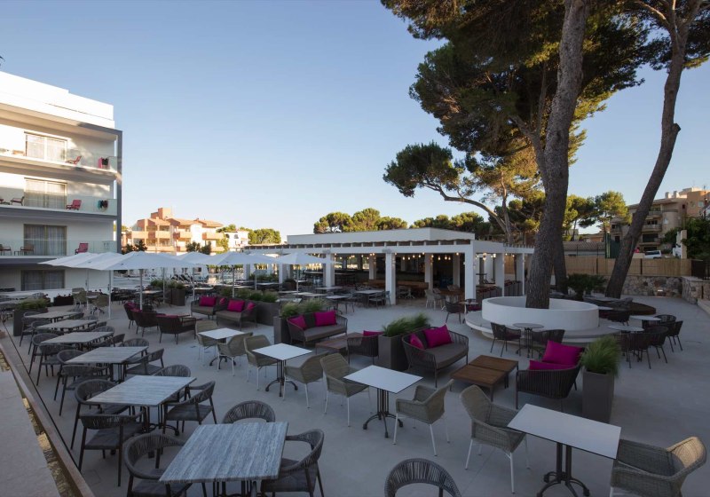 Ausstattung & Service