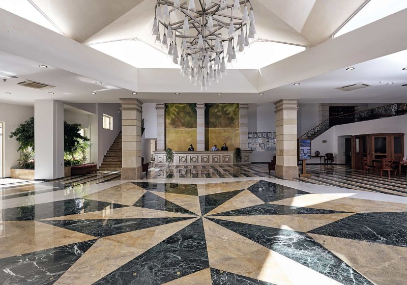 Ausstattung & Service