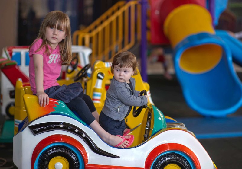 Two Seasons Hotel & Apartments