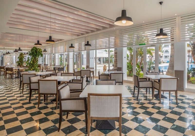 Ausstattung & Service