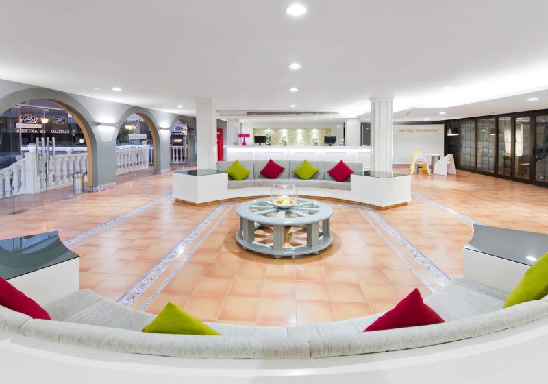 Ausstattung & Service