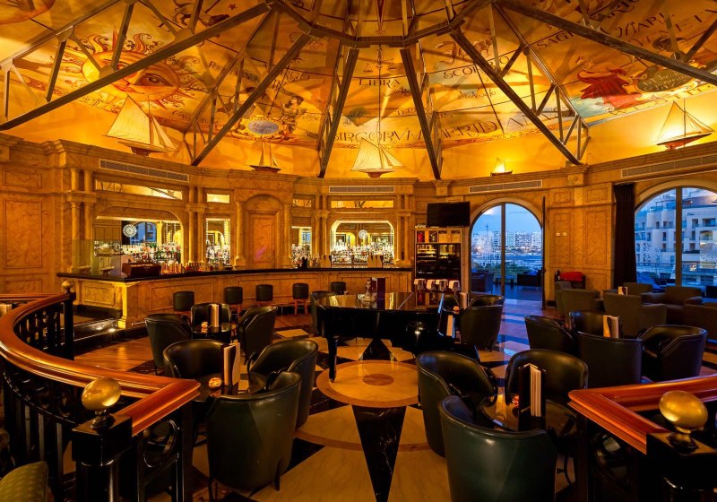 Ausstattung & Service