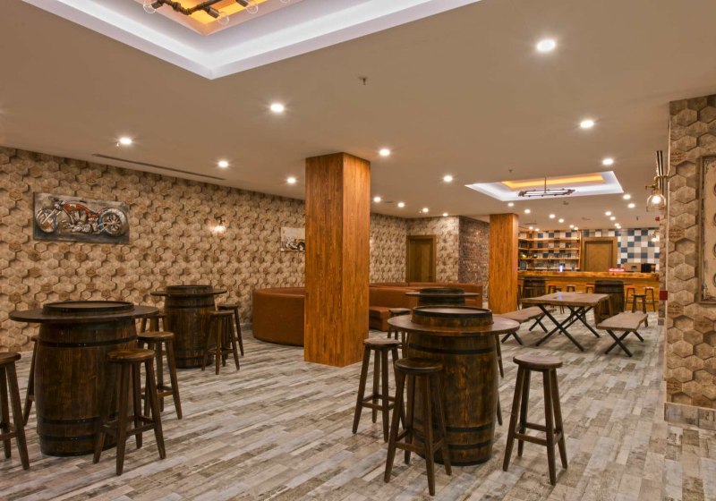 Ausstattung & Service