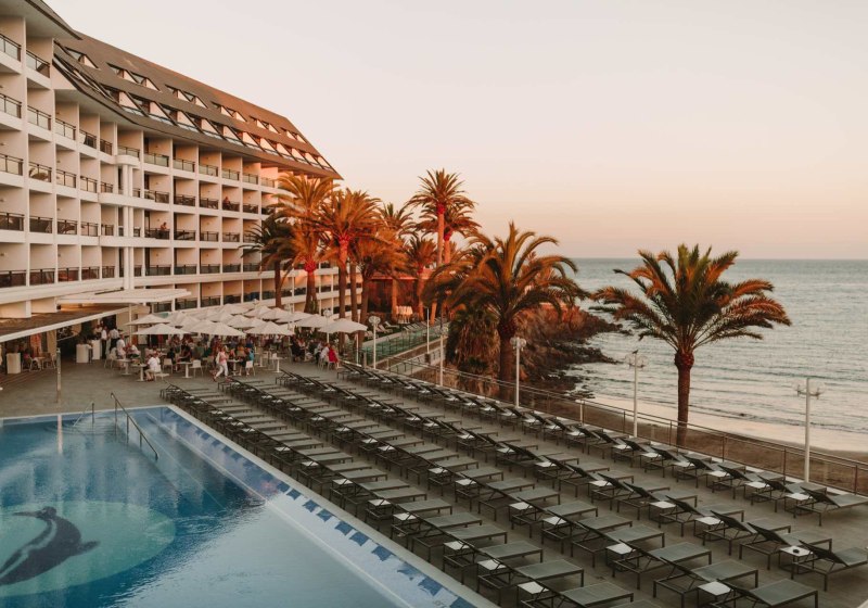 Don Gregory by Dunas