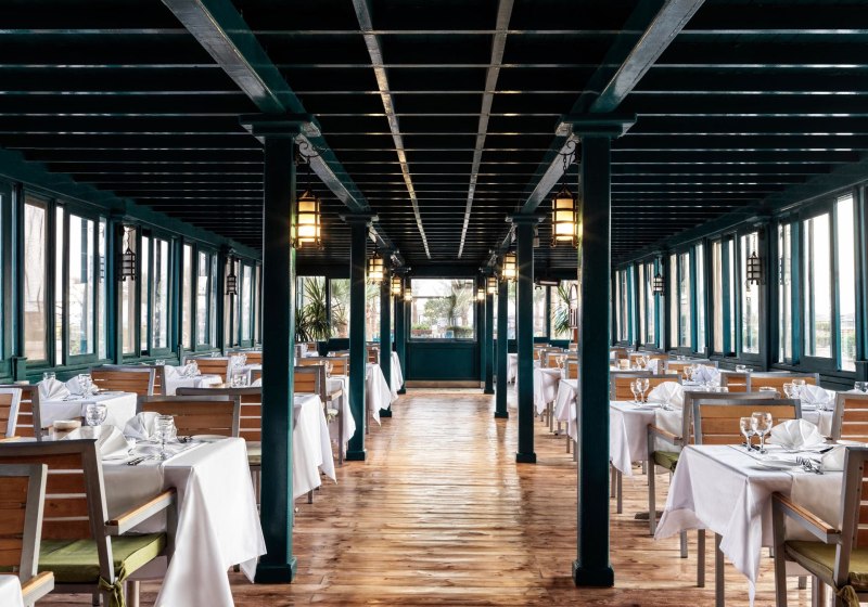 Ausstattung & Service