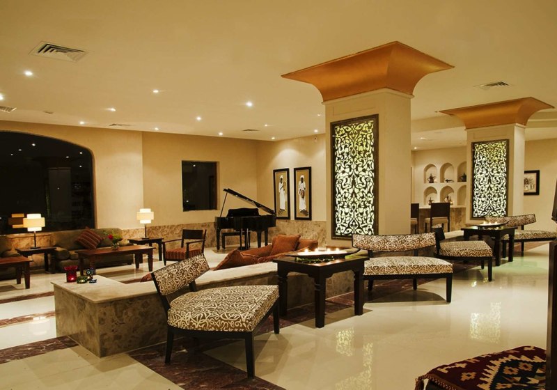 Ausstattung & Service