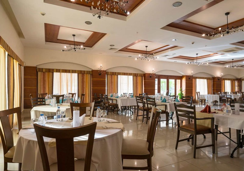 Ausstattung & Service