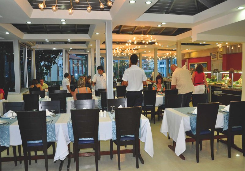 Ausstattung & Service