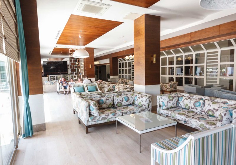 Ausstattung & Service