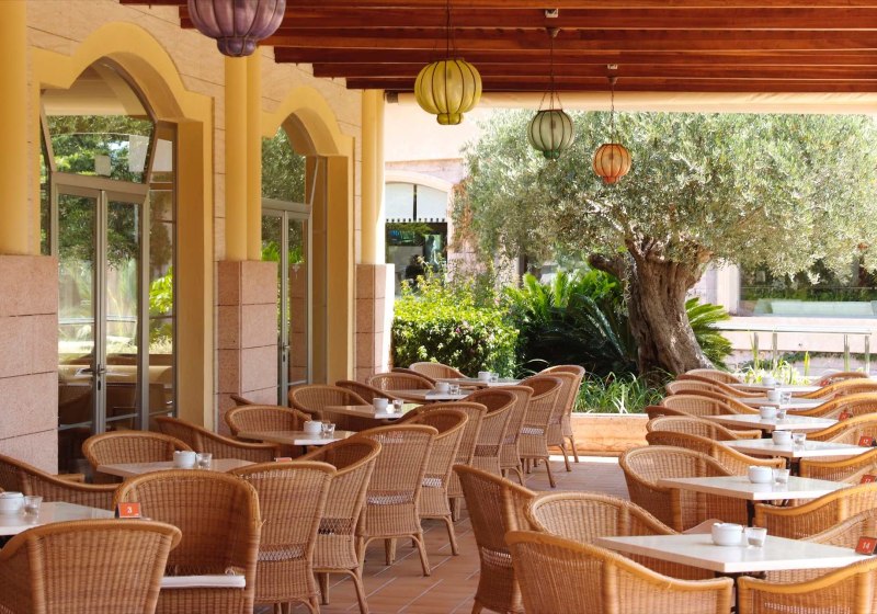 Ausstattung & Service