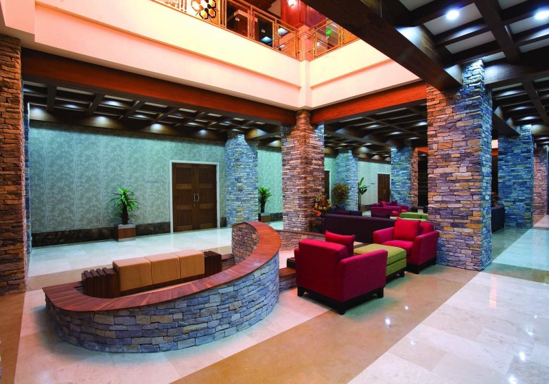 Ausstattung & Service