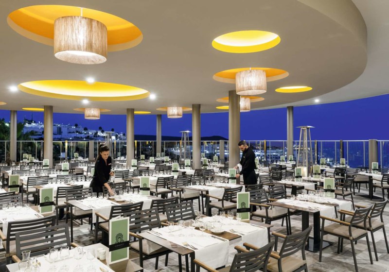 Ausstattung & Service