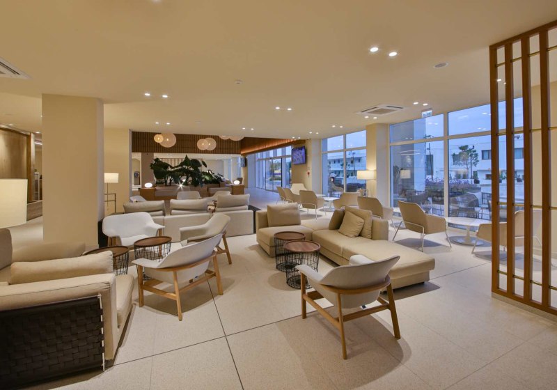 Ausstattung & Service