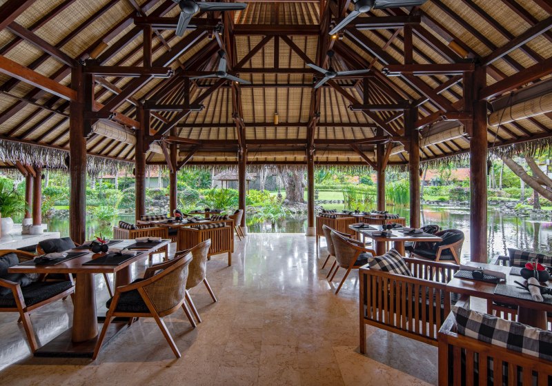 Ausstattung & Service