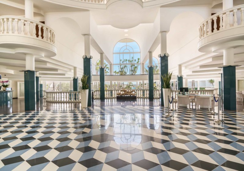 Ausstattung & Service