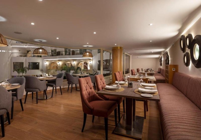 Ausstattung & Service