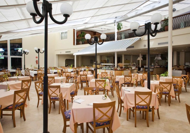 Ausstattung & Service