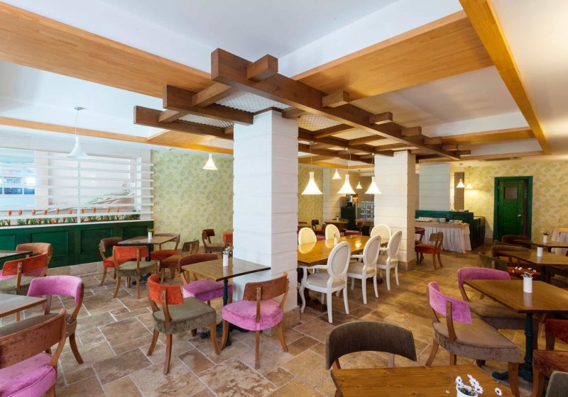 Ausstattung & Service