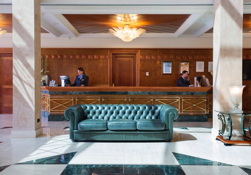 Ausstattung & Service