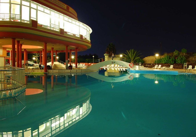 Beispiel: Hotel Außenpool