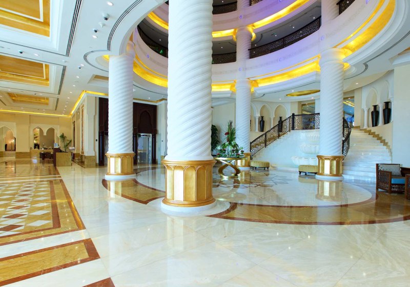 Ausstattung & Service