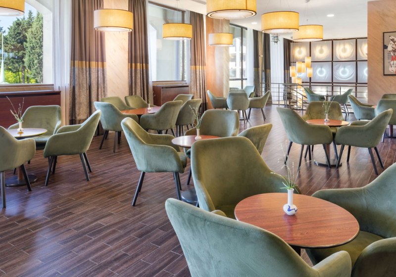 Ausstattung & Service