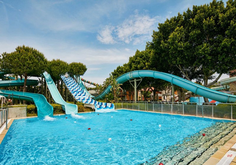 Ausstattung & Service