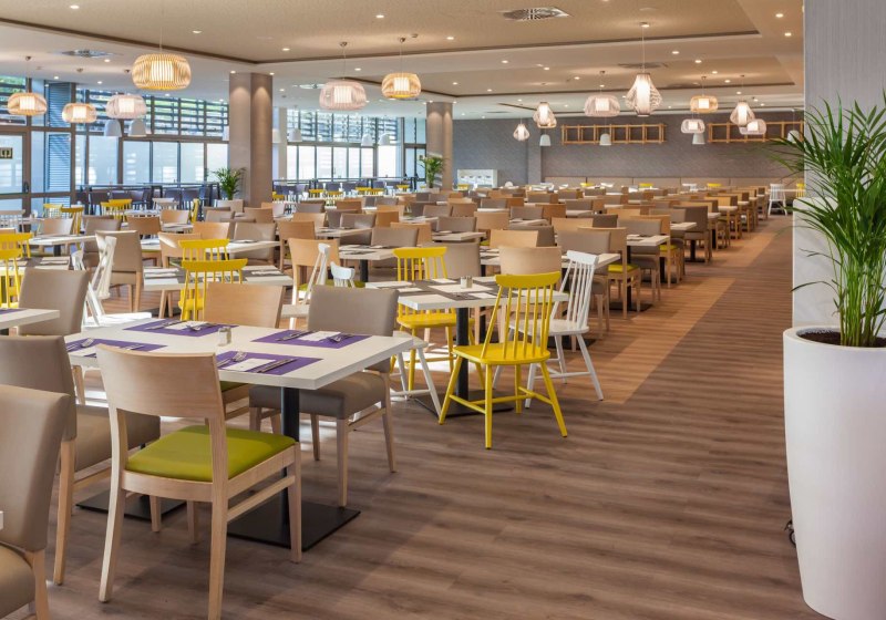 Ausstattung & Service