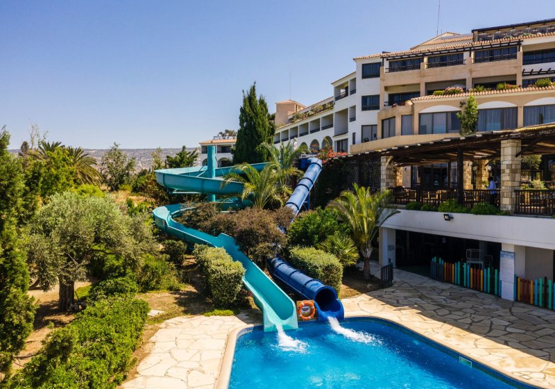 Coral Beach Hotel & Resort