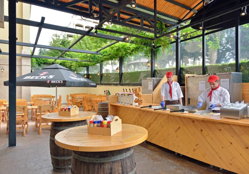 Ausstattung & Service