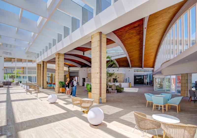 Ausstattung & Service