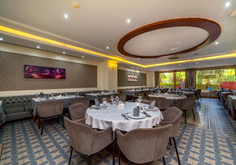 Ausstattung & Service