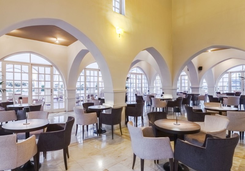 Ausstattung & Service