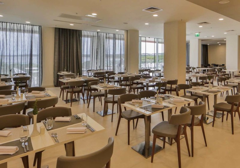 Ausstattung & Service