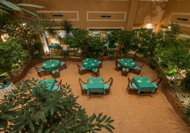 Ausstattung & Service