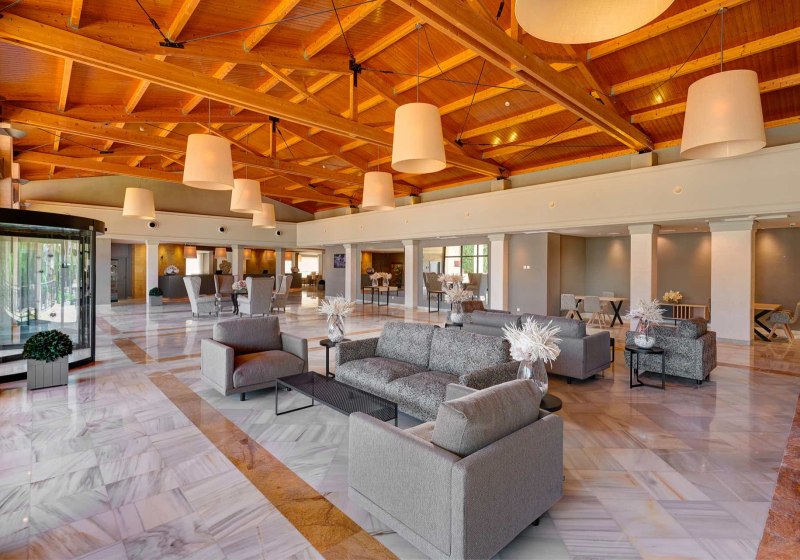 Ausstattung & Service