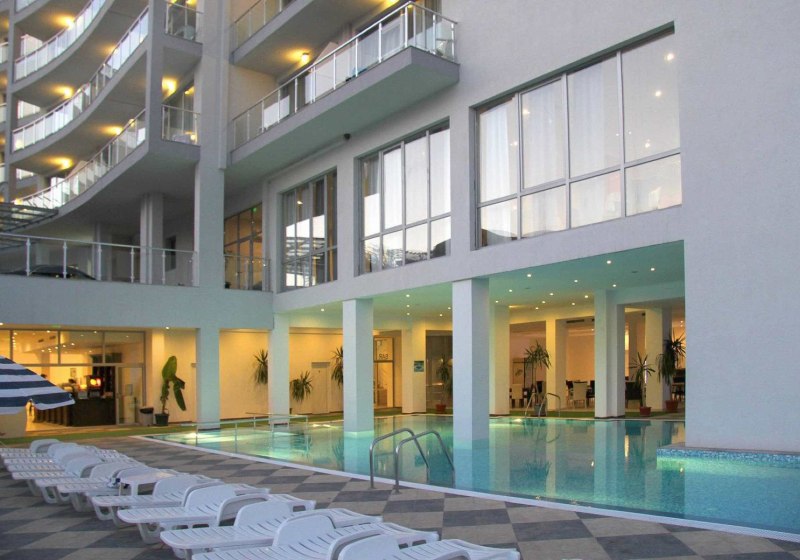 Beispiel: Hotel Außenpool