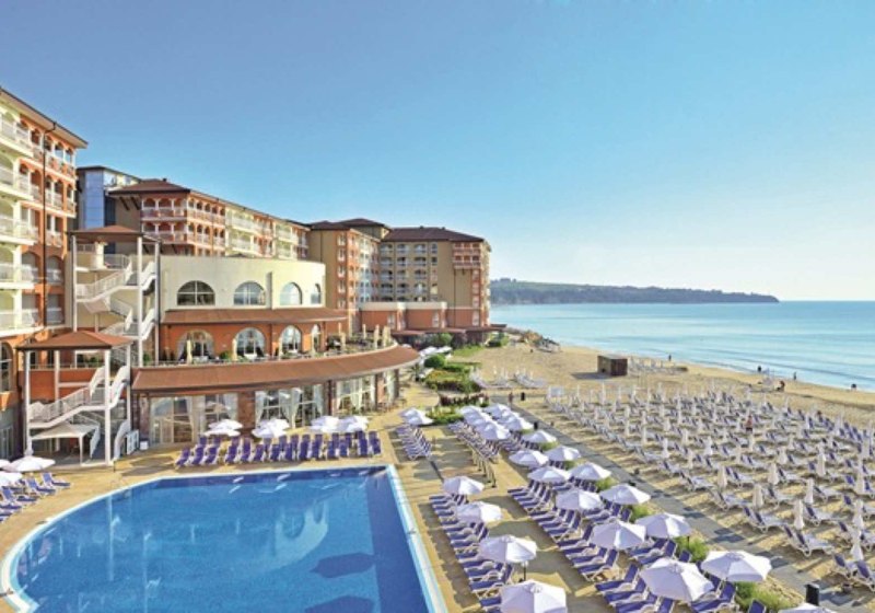 Sol Luna Bay & Mare Resort