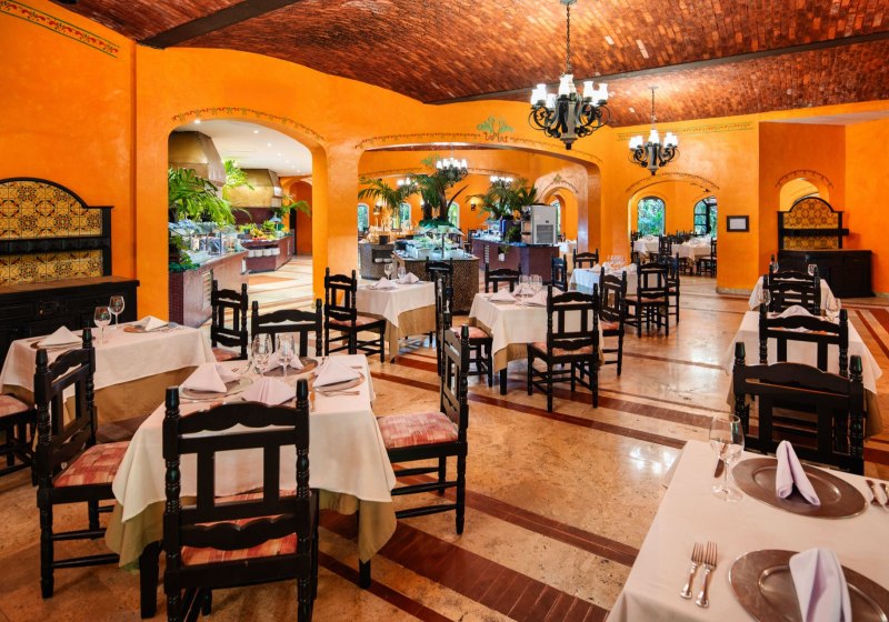 Ausstattung & Service